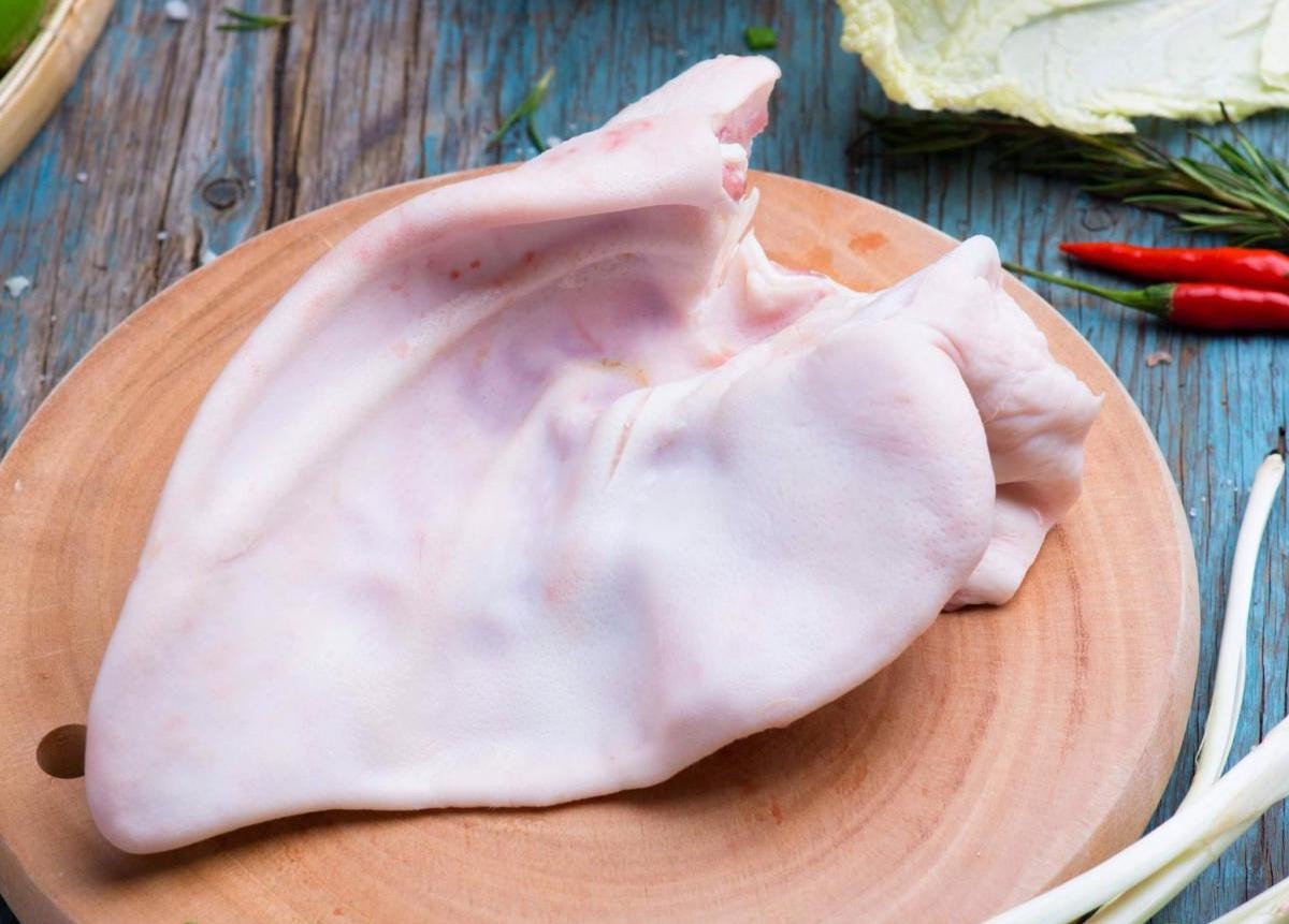 cách chọn mua tai heo tươi ngon, sạch