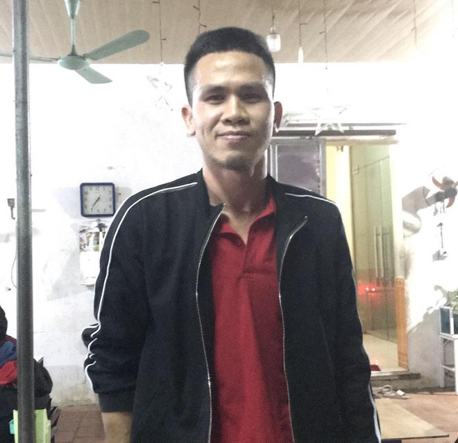 Anh Mạnh vừa cứu bé gái, vừa tạo ra một đề Vật Lý vô cùng nan giải.