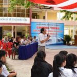 Bò, Lợn và Gà tranh cãi xem ai đáng sợ hơn