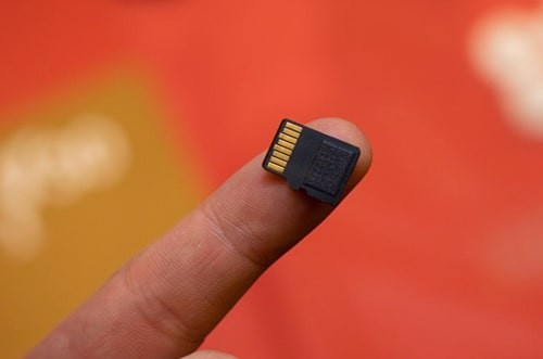 Thẻ nhớ MicroSD 2GB với adapter SD để sử dụng trên nhiều thiết bị