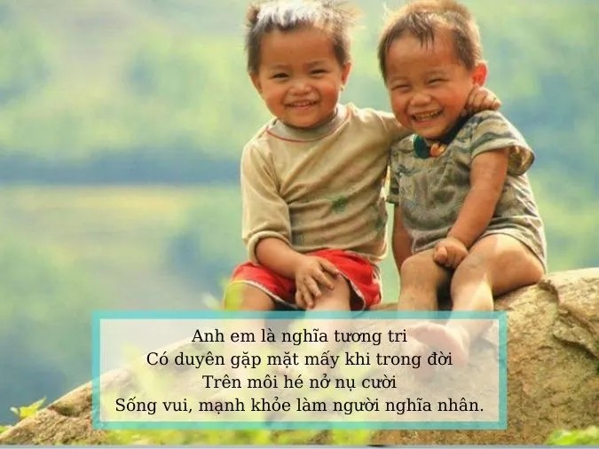 Nụ cười tình bạn: Sưởi ấm những tâm hồn