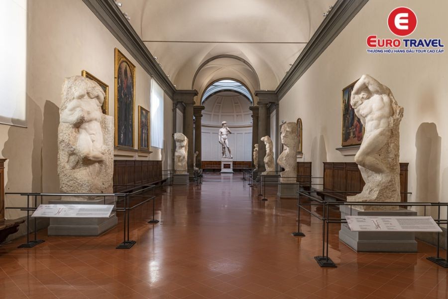 Thời gian mở cửa Galleria dell'Accademia để tham quan tượng Đa Vít