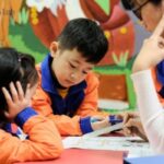 Làm bài tập thường xuyên giúp trẻ nắm vững kiến thức hơn. (Nguồn: Toán tư duy POMath)