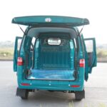 Xe tải van SRM X30 V2 thùng hàng rộng rãi