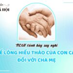 Hình ảnh một gia đình sum vầy bên nhau, thể hiện sự hiếu thảo và tình cảm gắn bó