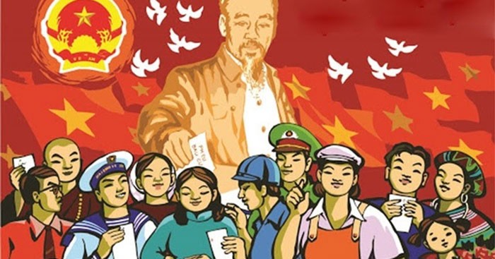Học sinh xếp hình bản đồ Việt Nam thể hiện lòng yêu nước
