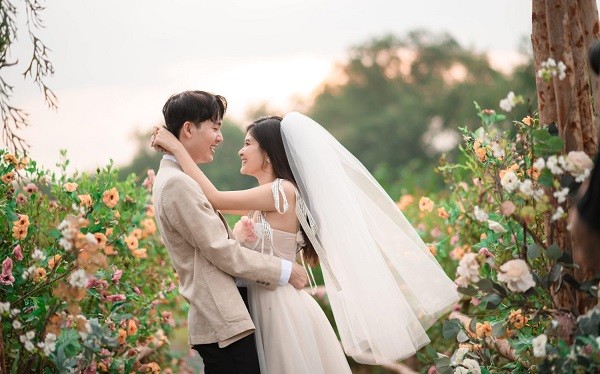 ảnh minh họa vợ chồng chân thành với nhau