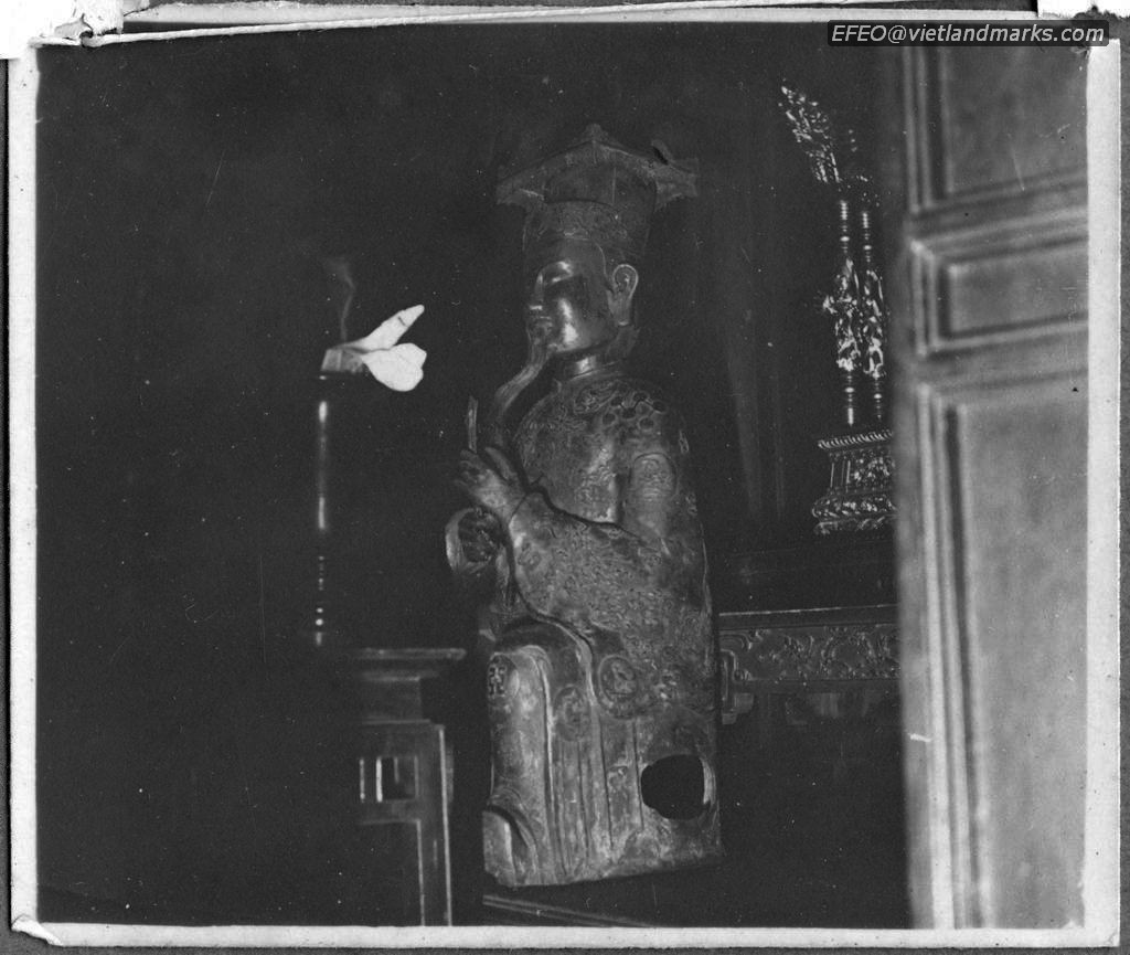 Tượng vua An Dương Vương (niên đại 1897, ảnh chụp giai đoạn 1920 - 1930)