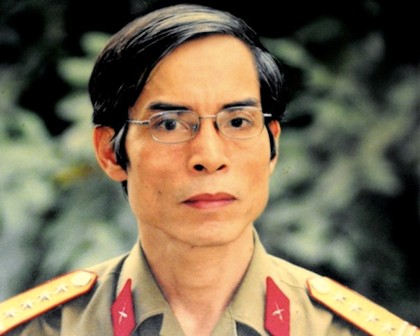 Nhà thơ Đỗ Trung Lai