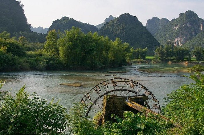 Cọn nước trên sông Quây Sơn