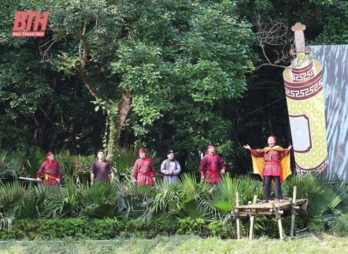 tái hiện lễ hội Lam Kinh