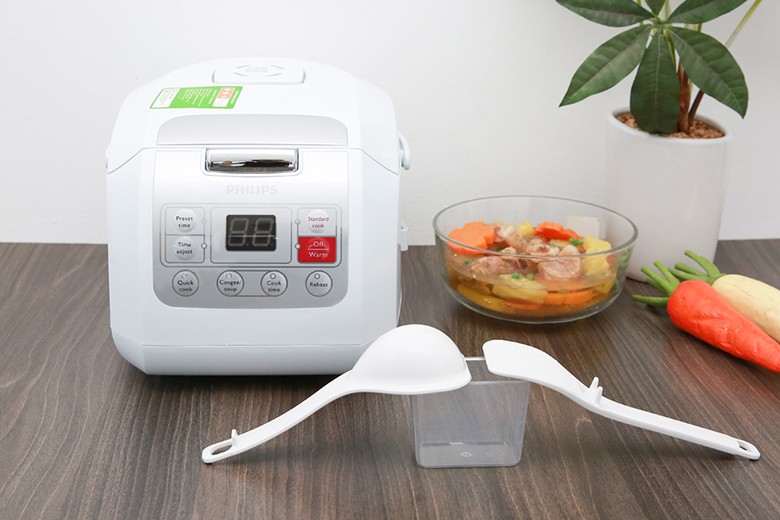 Nồi cơm điện tử với bảng điều khiển hiện đại và nhiều chế độ nấu