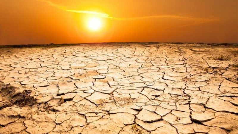 Địa hình đa dạng của khu vực Tây Nam Á bao gồm núi non, cao nguyên và sa mạc