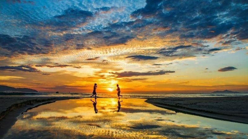 Hình ảnh bình minh mặt trời trên biển