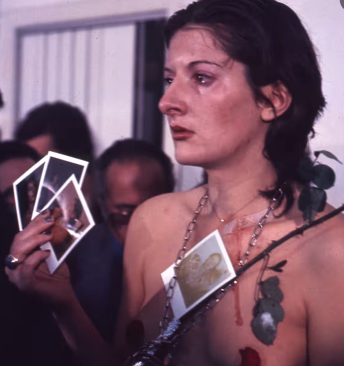 Marina Abramovic sau thử nghiệm