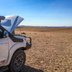 Toyota Hilux 4x4 bị hỏng ở sa mạc Namib, Namibia, Châu Phi