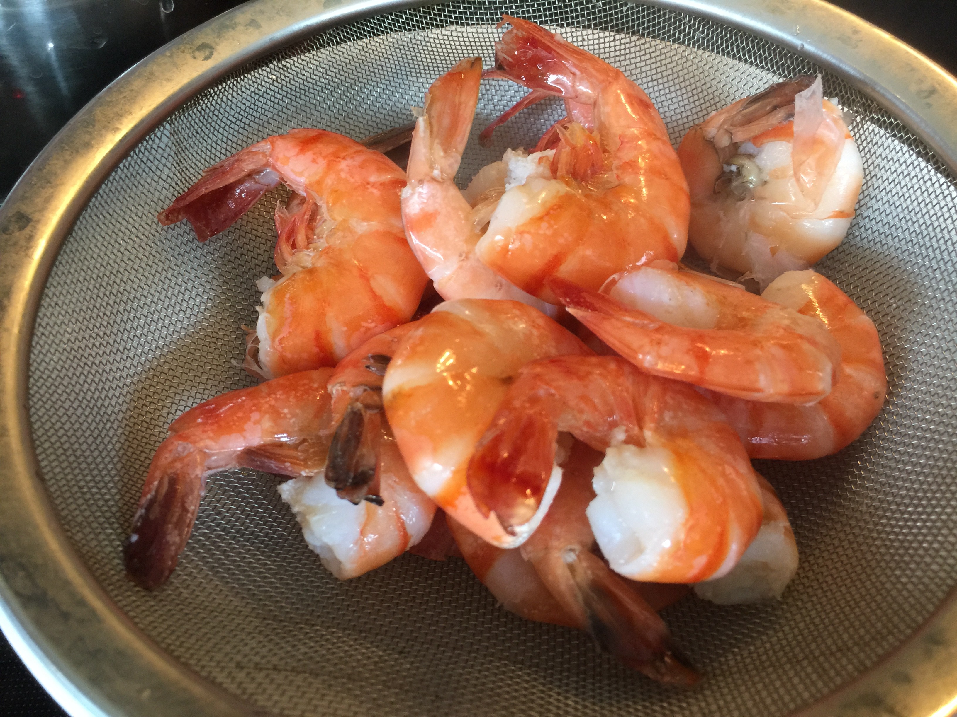 Tôm sau khi luộc chín