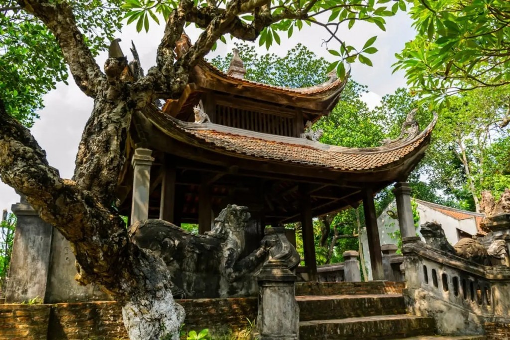 Nét kiến trúc cổ kính trong khu di tích Cổ Loa