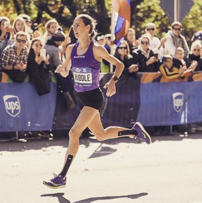 Vận động viên Eliud Kipchoge phá kỷ lục marathon thế giới