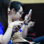 Một người nghiện Internet ảnh hưởng đến cuộc sống hàng ngày