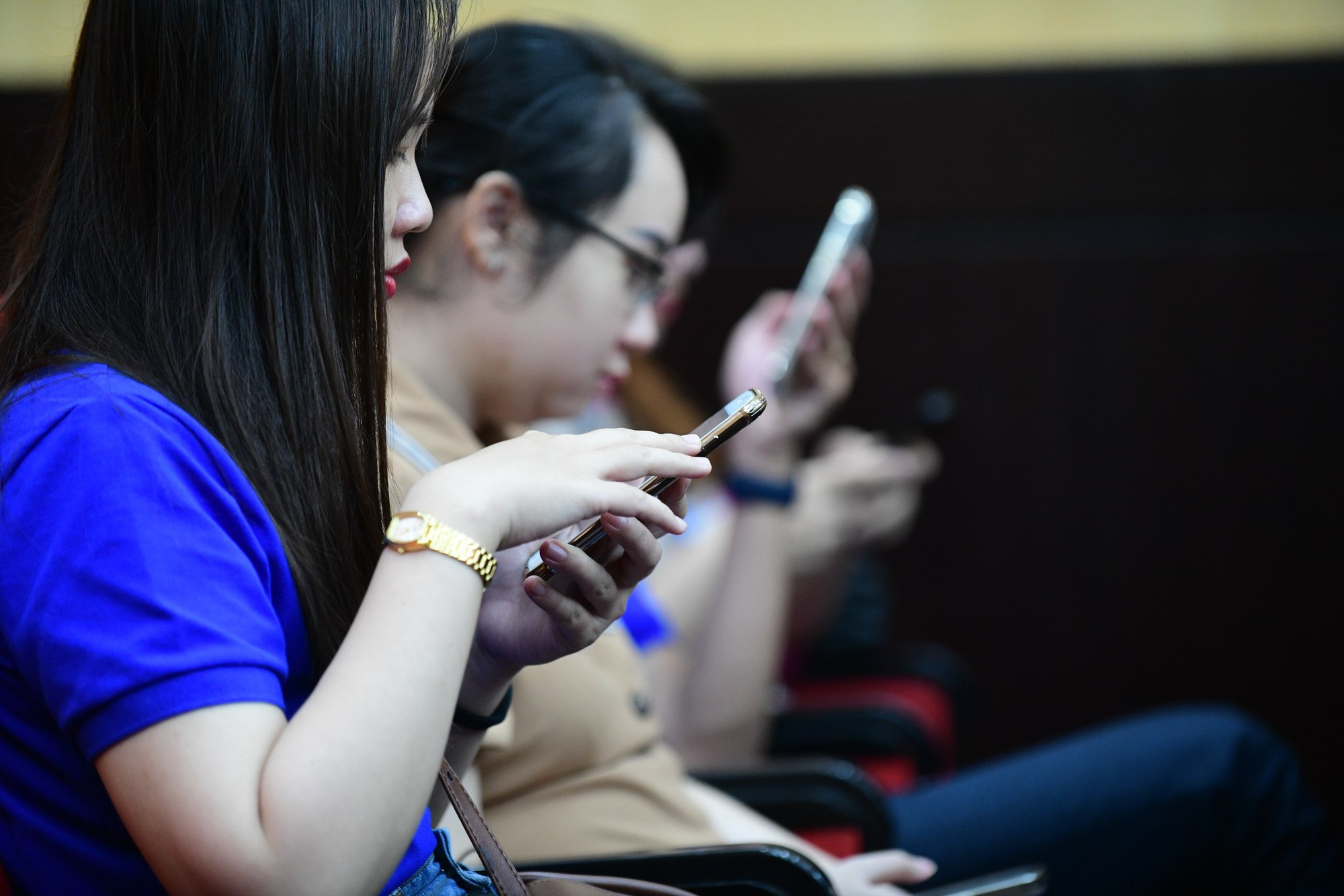Một người nghiện Internet ảnh hưởng đến cuộc sống hàng ngày