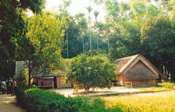 Ngôi nhà tranh giản dị tại Làng Sen, nơi Bác Hồ đã trải qua những năm tháng tuổi thơ