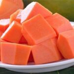 So sánh đu đủ xanh và đu đủ chín