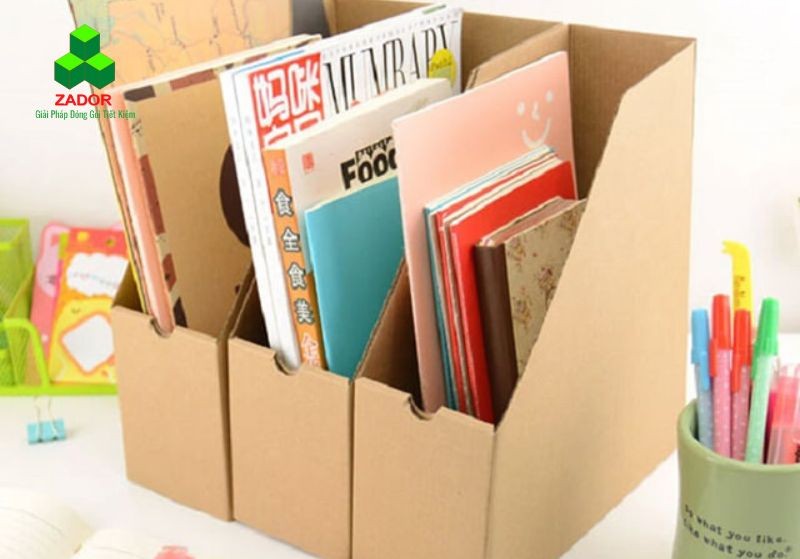 tái chế bìa carton làm kệ sách
