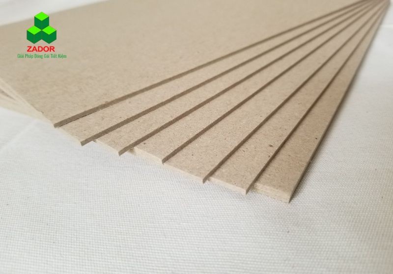 tái chế thùng carton cũ làm khay trang trí