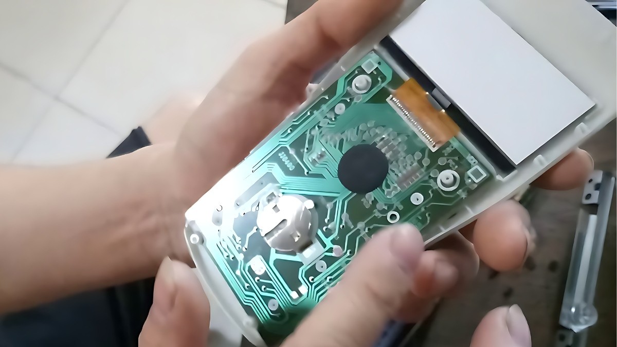 Chi phí thay pin máy tính Casio phụ thuộc vào loại pin