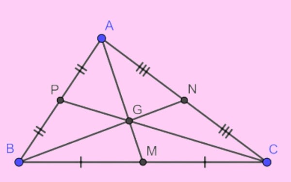 G là trọng tâm của tam giác ABC, thể hiện sự cân bằng và ổn định trong hình học.
