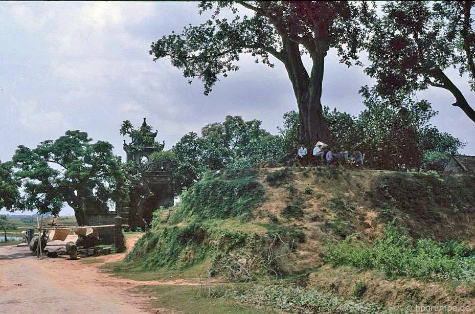 Góc Tây Nam thành Nội - vị trí đền Thượng (Cổ Loa) ngày nay