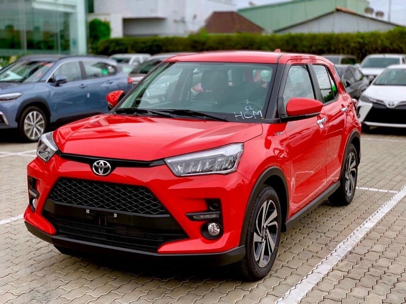 Toyota Raize màu đỏ