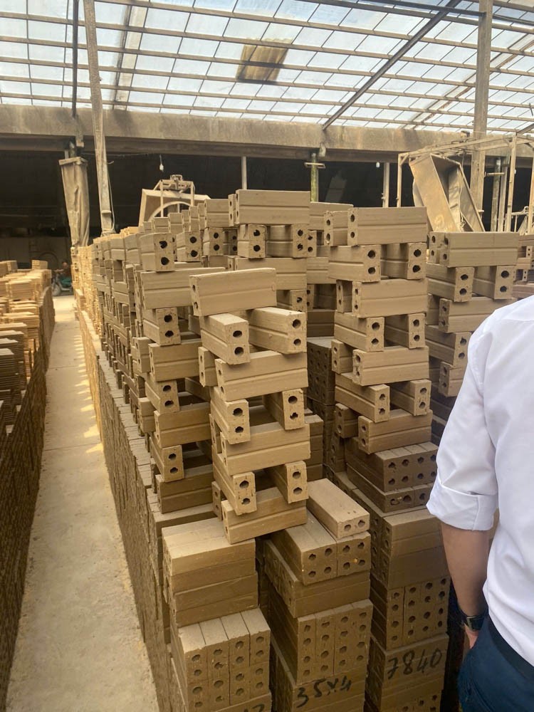 1 viên gạch bao nhiêu tiền