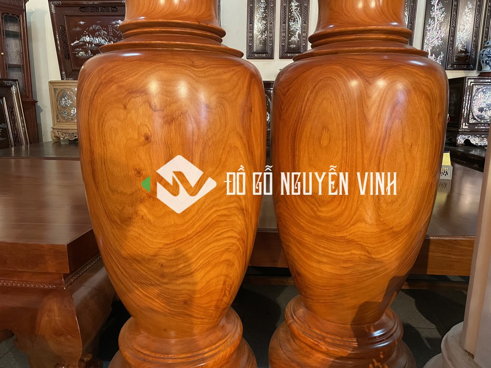 Đôi lục bình nguyên khối gỗ hương đỏ cao 1m7