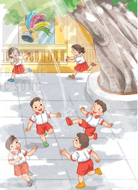 Trò chơi kéo co giúp tăng cường thể lực và tinh thần đồng đội cho học sinh lớp 1