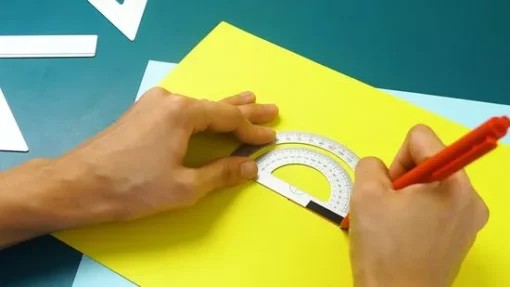 Hình ảnh minh họa cách vẽ góc bằng thước đo góc bán nguyệt