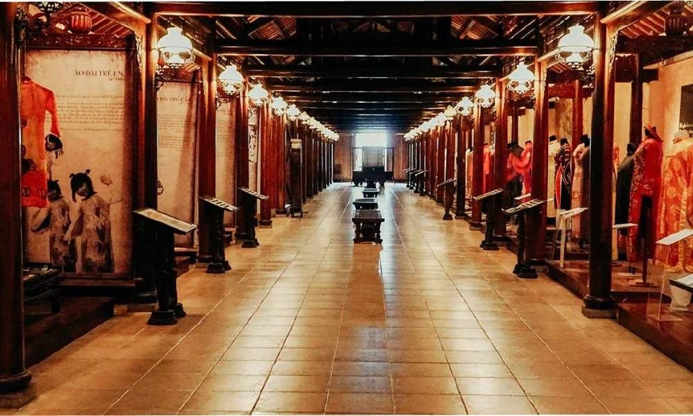 Bộ sưu tập áo dài phong phú, đa dạng về kiểu dáng và chất liệu