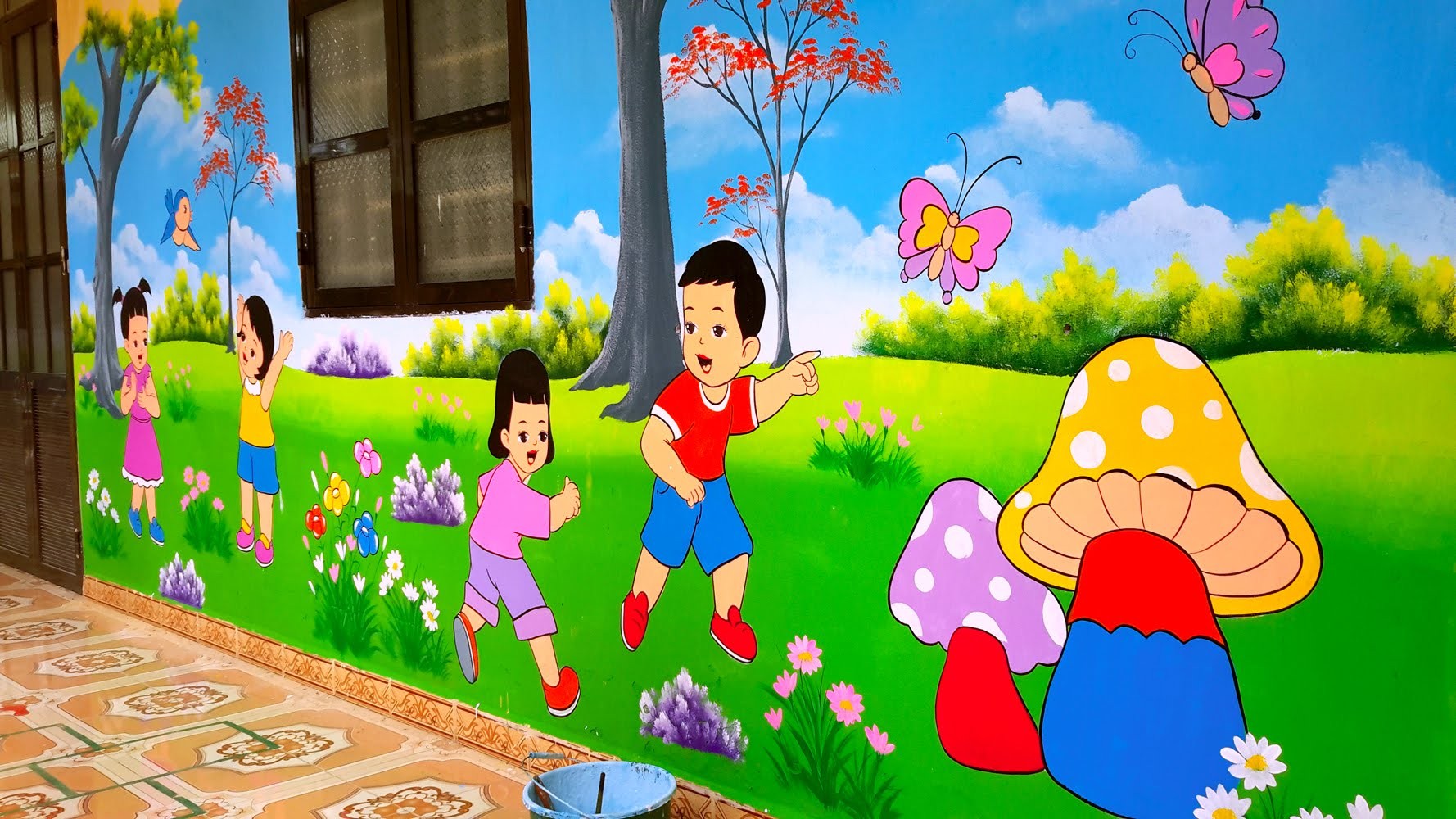 Mẫu tranh tường mầm non ngộ nghĩnh