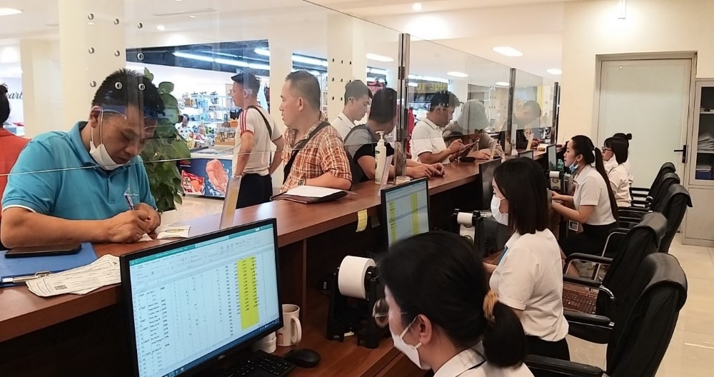 Du khách cần chuẩn bị các giấy tờ kê khai cần thiết nếu thuộc diện được miễn vé tham quan vịnh