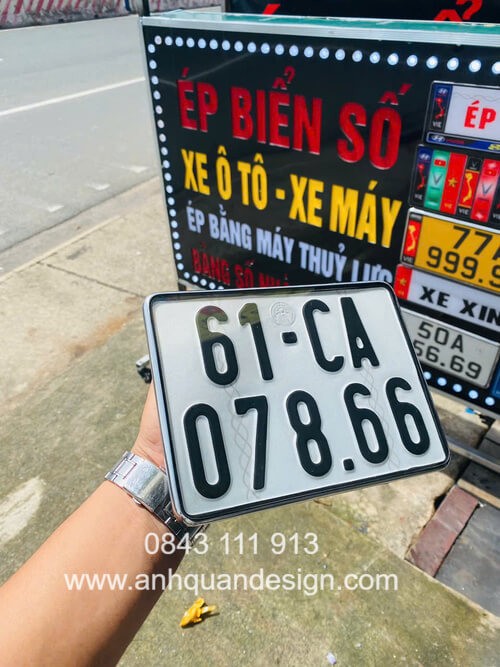 Quy trình ép biển số xe máy chống nước chuẩn tại Xe Tải Mỹ Đình