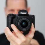 Canon M50 thiết kế nhỏ gọn
