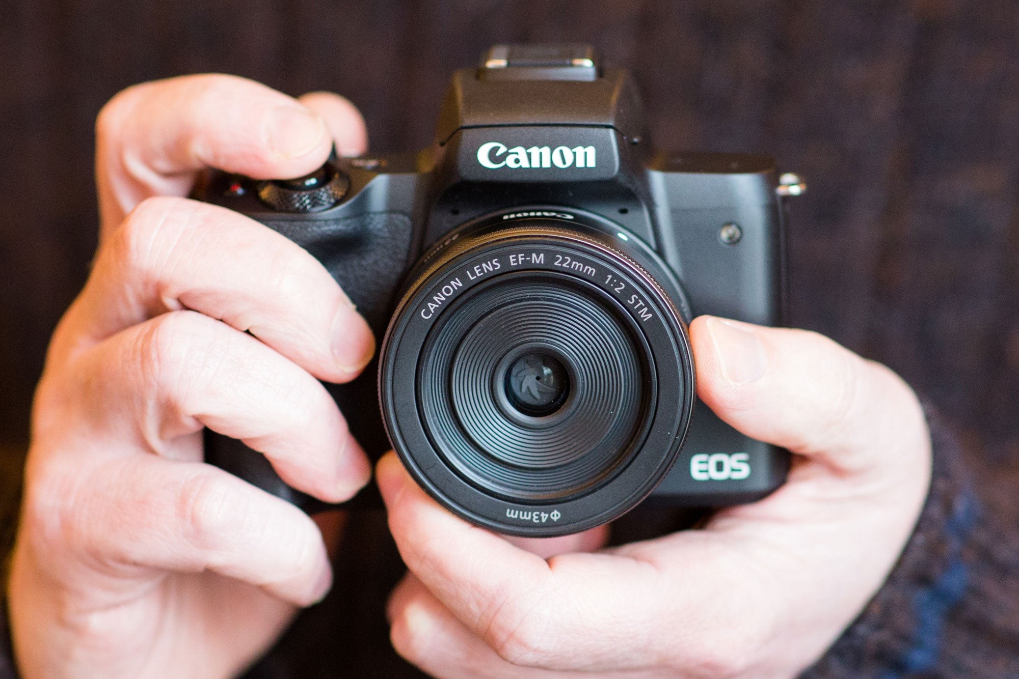 Máy ảnh Canon M50