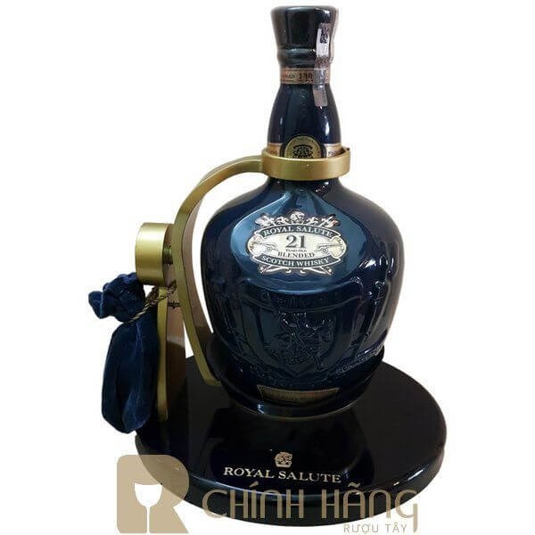 Hình 4. Mẫu thiết kế Chivas 3 lít 21 năm tuổi