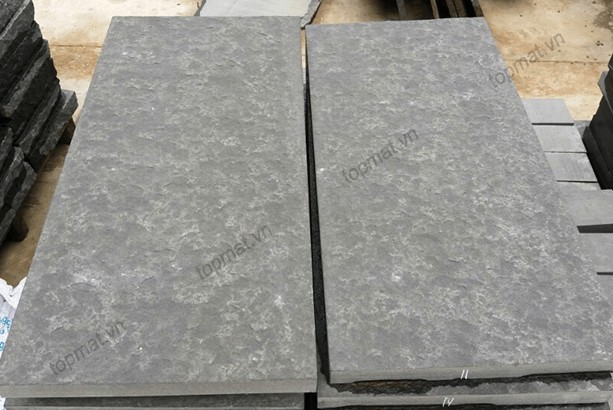 Đá bazan đen khò mặt 30x60
