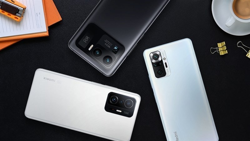 Điện thoại Samsung Galaxy S25 Ultra với thiết kế sang trọng, màn hình đẹp và camera chất lượng.