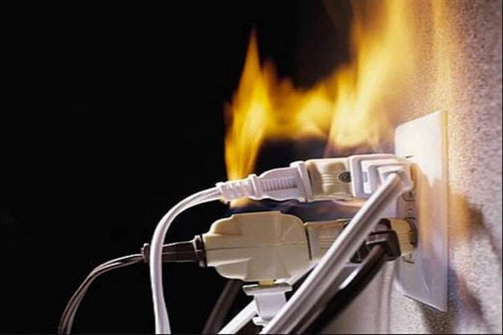 Cường độ dòng điện quá cao có thể gây nổ điện, gây nguy hiểm