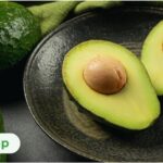 Bơ sáp là loại bơ truyền thống với vỏ xanh đậm và thịt vàng tươi, được ưa chuộng tại Việt Nam