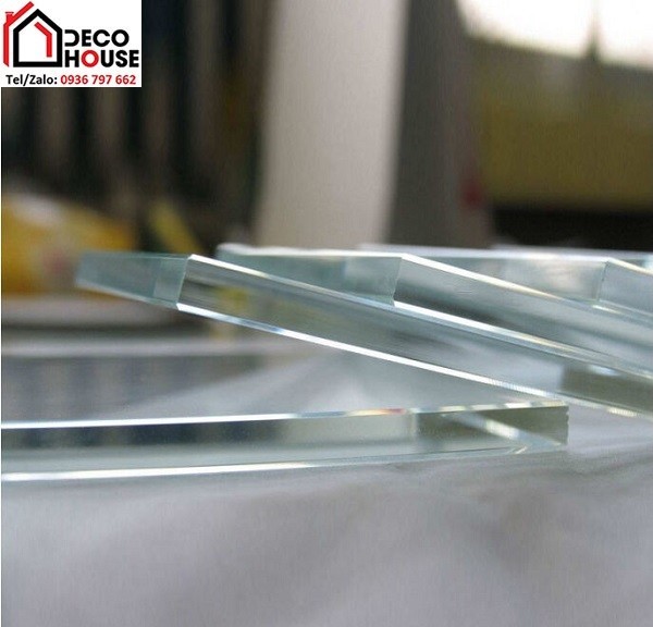 Giá kính siêu trong phụ thuộc vào nhiều yếu tố