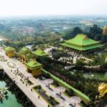 Khu du lịch Đại Nam nhìn từ trên cao với kiến trúc độc đáo và không gian rộng lớn